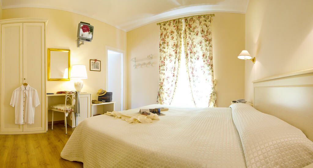 Das 3-Sterne Hotel Al Caminetto in Torri del Benaco