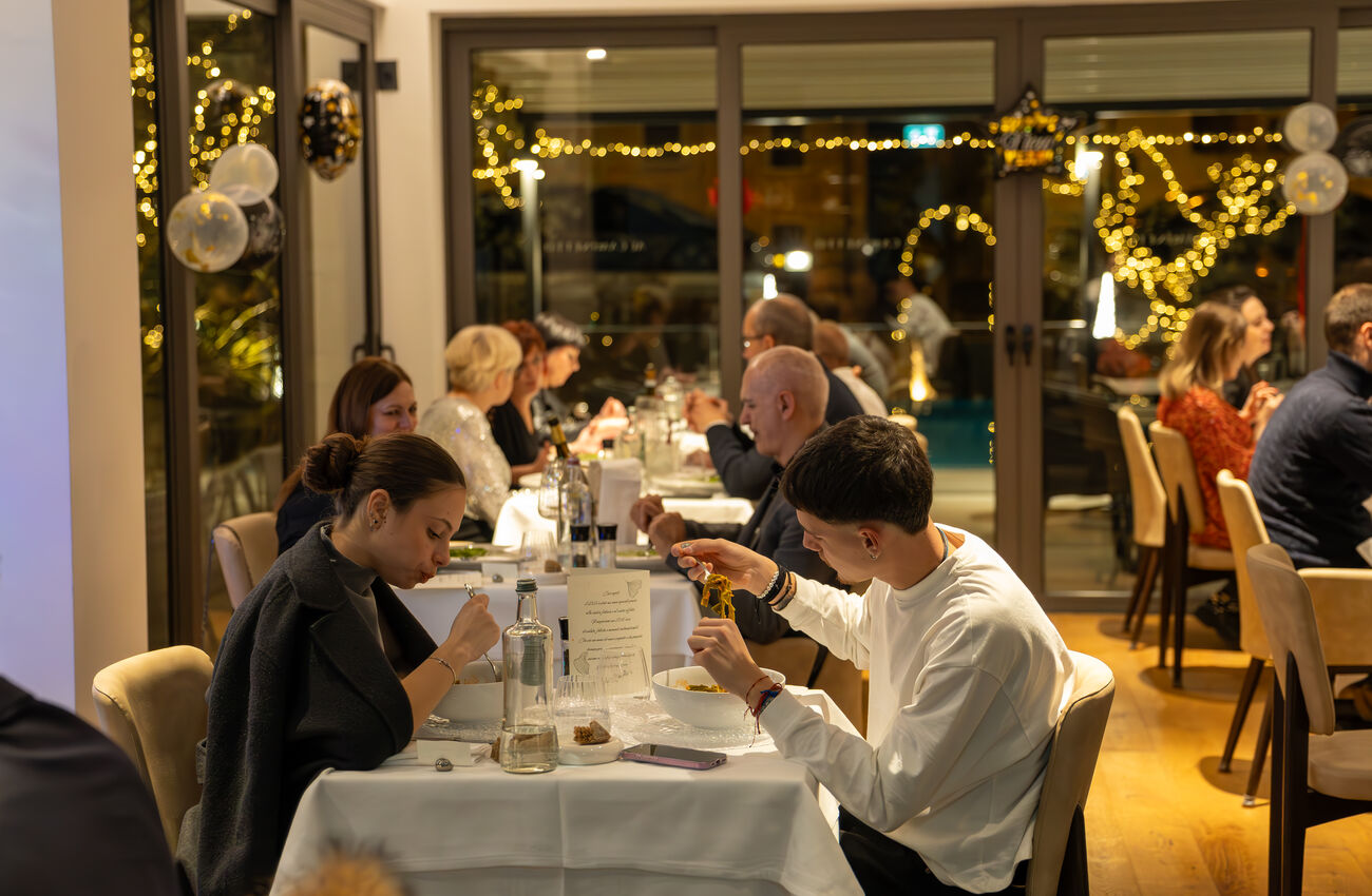 Sulphur Restaurant | LAKE VIEW DINNER